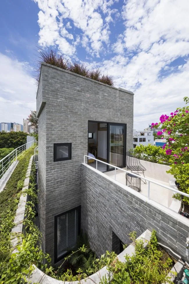 BIM Architecture | Quiet and lush, staggered terraced roofs: Vietnam Flower Garden Apartments/Ho Khue Architects