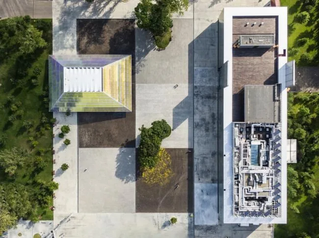 BIM Architecture | Inspired by 'Star Wars' and 'Blade Runner': Moscow Gorky Park Garage Cinema/SYNDICATE Architects