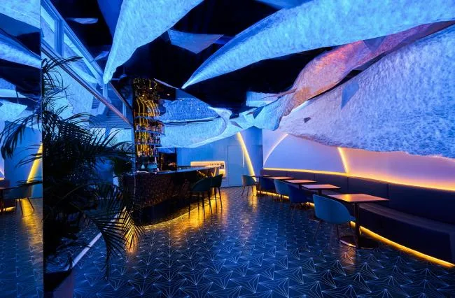 BIM Architecture | Cloud based Restaurant for Light and Shadow Activities/SODA Architects
