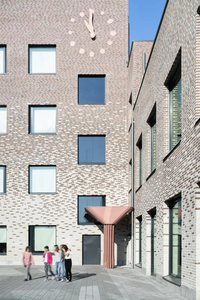 BIM Architecture | Preserving Occasional Memories - Tiunda Primary and Secondary School/C.F. M ø ller