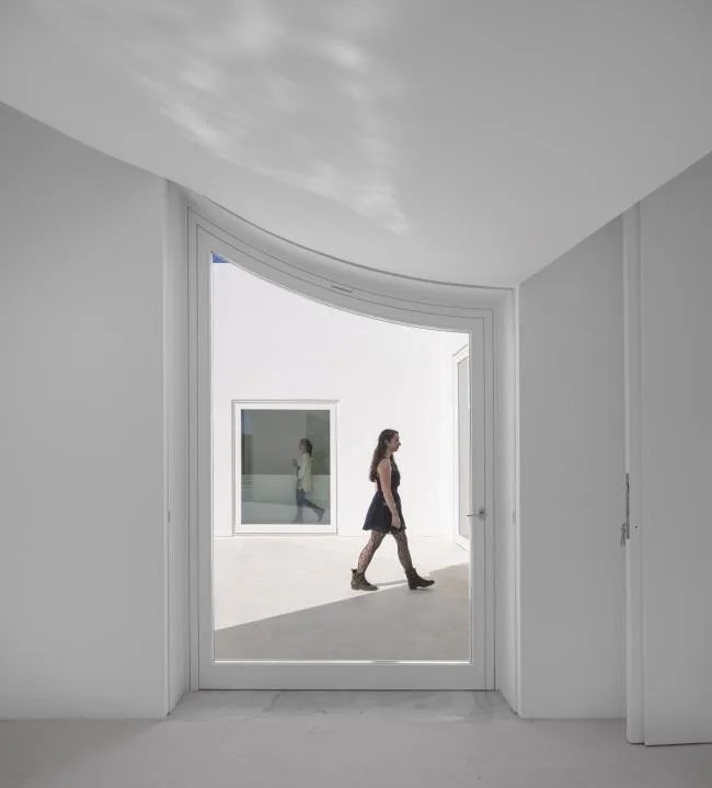 BIM Architecture | White Sculpture 'Flower' on Desolation: Fontinha Room/Buenos Aires Mateus+SIA arquitectura