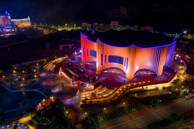 BIM Architecture | Zhuhai Chimelong Theater, echoing the circus architecture destroyed by the typhoon/Stufish Entertainment Architects