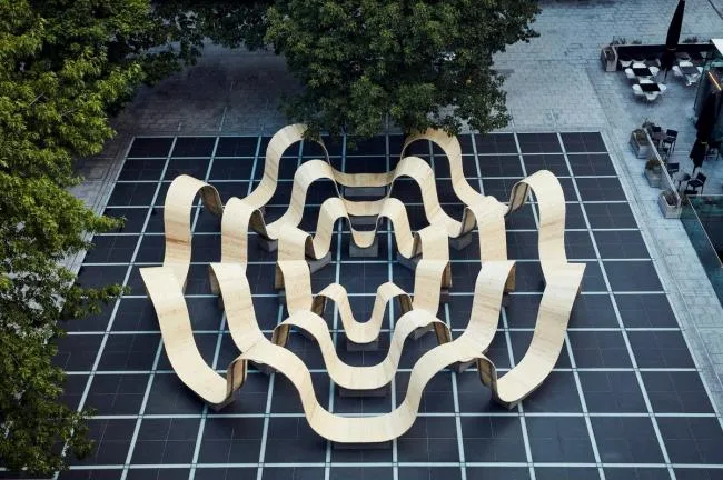 BIM Architecture | 2019 London Design Festival waveform timber assembly: 'Please sit down'/Paul Coxeter