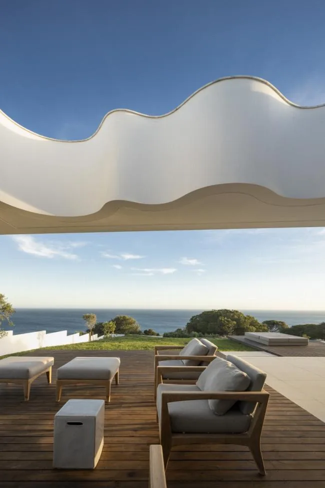 BIM Architecture | A Ray of Light from the Sea of Luxury: LuxMare Private Residence/M á rio Martins Atelier