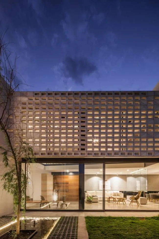 BIM Architecture | Light luxury yet elegant, exuding the natural scent of the site: RSV Room/Arkylab