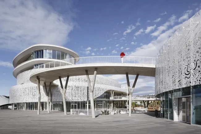 BIM Architecture | The White Pearl Between the Ocean and the Land: Agd Point Gaming and Exhibition Center/A+Architecture
