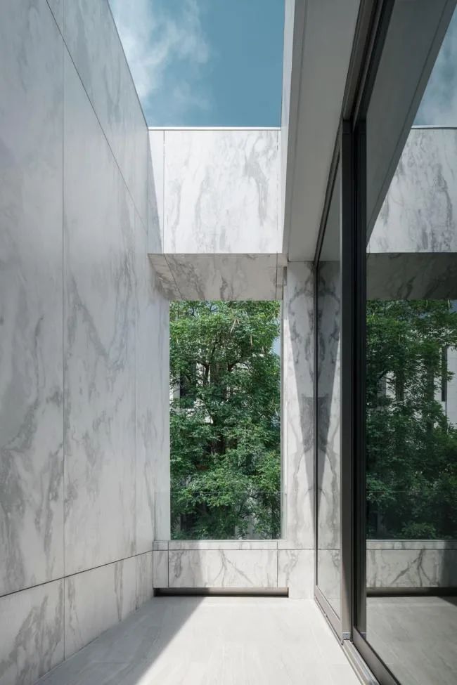 BIM Architecture | Lightweight Suspended Marble House/Openbox Architects