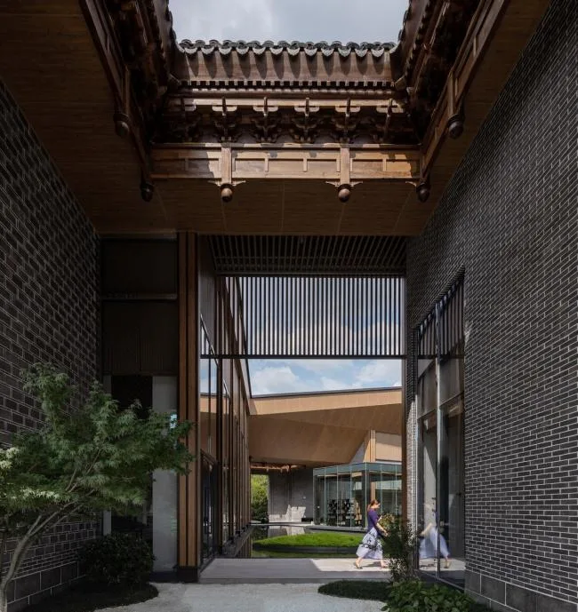 BIM Architecture | Jiuxiyue Lianhua Town - Zhengqing and Yashan Temple/Shanghai Riqing Architectural Design