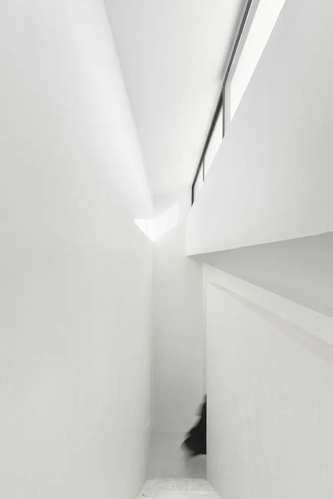 BIM architecture | A touch of white between villages and settlements: Natermuri Villa/KA Architecture Studio
