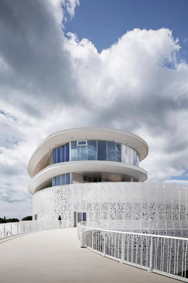 BIM Architecture | The White Pearl Between the Ocean and the Land: Agd Point Gaming and Exhibition Center/A+Architecture