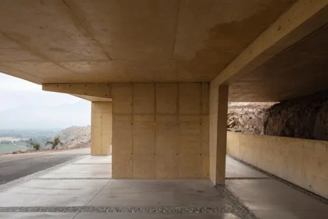 BIM Architecture | A Mountain Flower Blooming in a Vineyard: OFMA Office Building, Chile/MAPAA