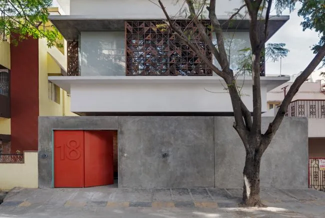 BIM Architecture | Design Studio Full of Clear and Artistic Fragrance/Khosra Architecture Studio