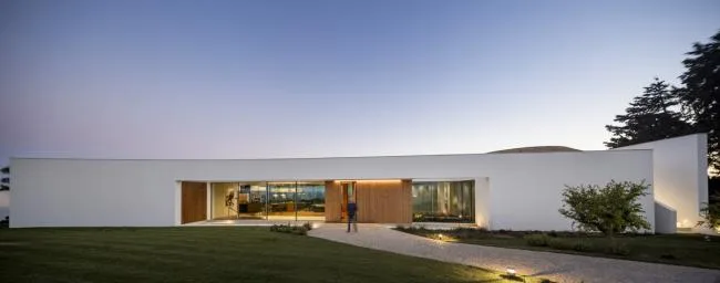 BIM Architecture | A Ray of Light from the Sea of Luxury: LuxMare Private Residence/M á rio Martins Atelier
