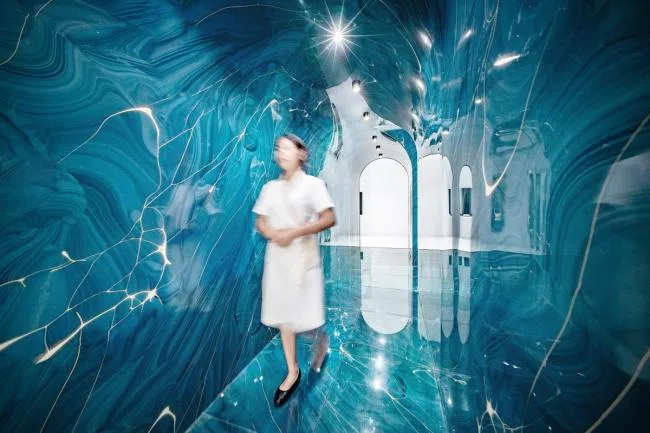 BIM architecture | Like crossing deep waters: Beauty salons/flat design on national borders