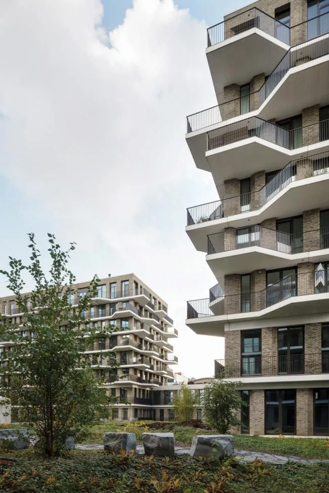 BIM Architecture | Cadis Apartments Standing in the Historic District/META Architects+POLO