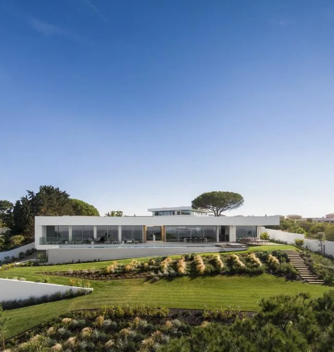 BIM Architecture | A Ray of Light from the Sea of Luxury: LuxMare Private Residence/M á rio Martins Atelier
