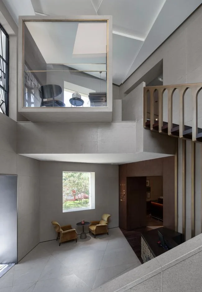 BIM Architecture | Time Traveler - Office Space Related to Fanghua/Shenzhen Qianxun Soft Decoration Art Design Co., Ltd