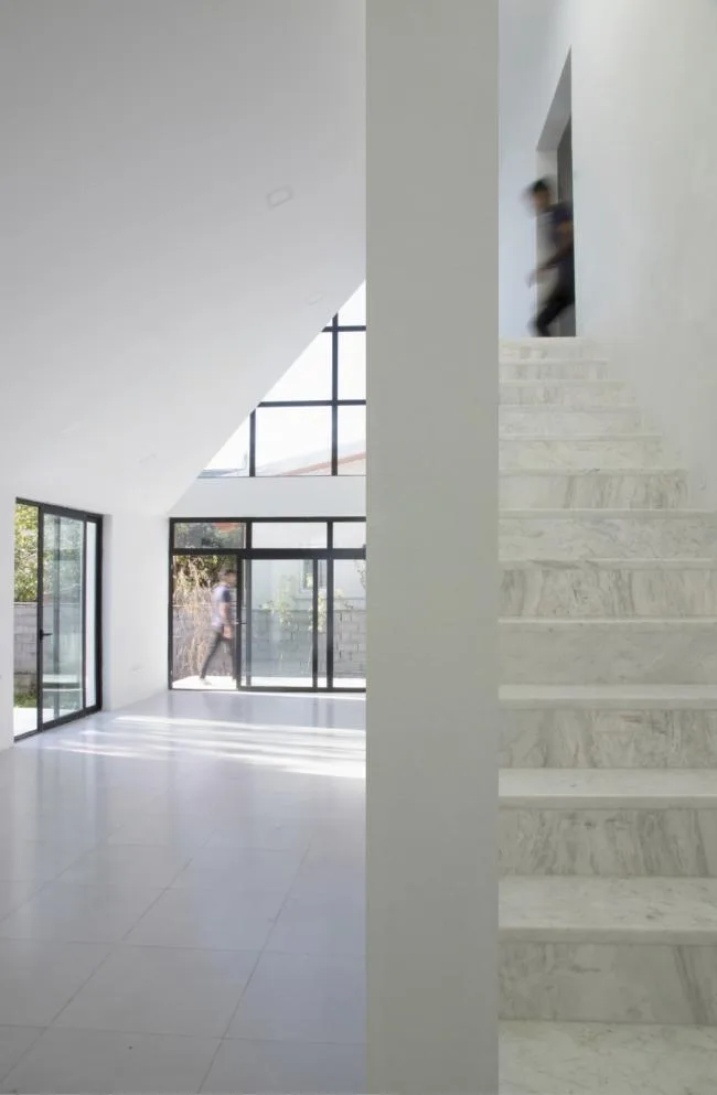 BIM architecture | A touch of white between villages and settlements: Natermuri Villa/KA Architecture Studio