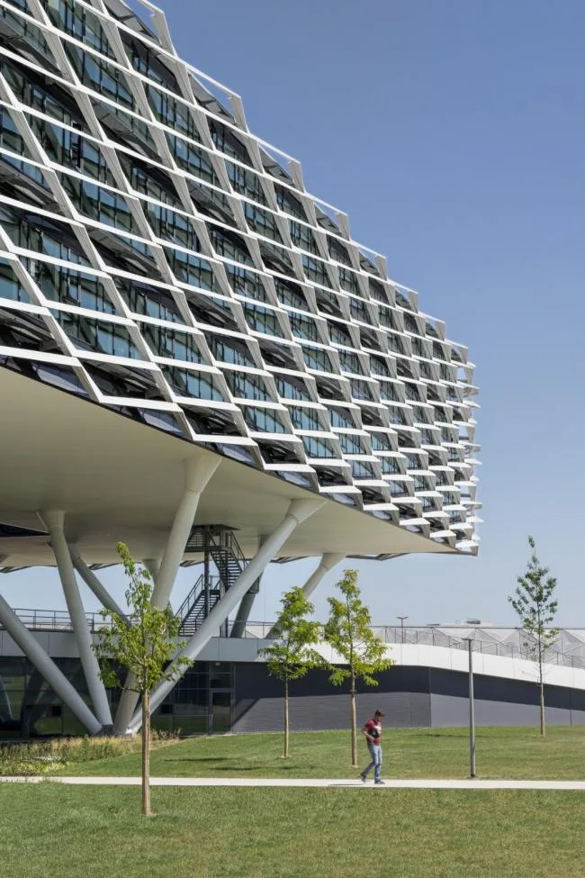 BIM Architecture | Vibrant and Radiant - Adidas Campus/Behnisch Architekten