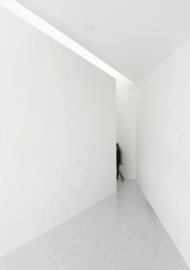 BIM architecture | A touch of white between villages and settlements: Natermuri Villa/KA Architecture Studio