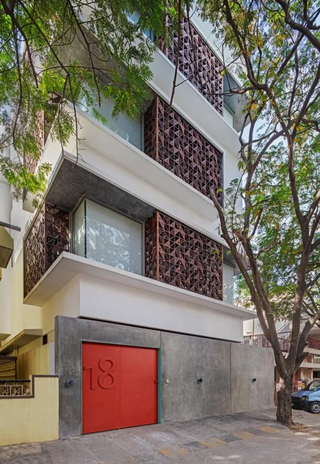 BIM Architecture | Design Studio Full of Clear and Artistic Fragrance/Khosra Architecture Studio