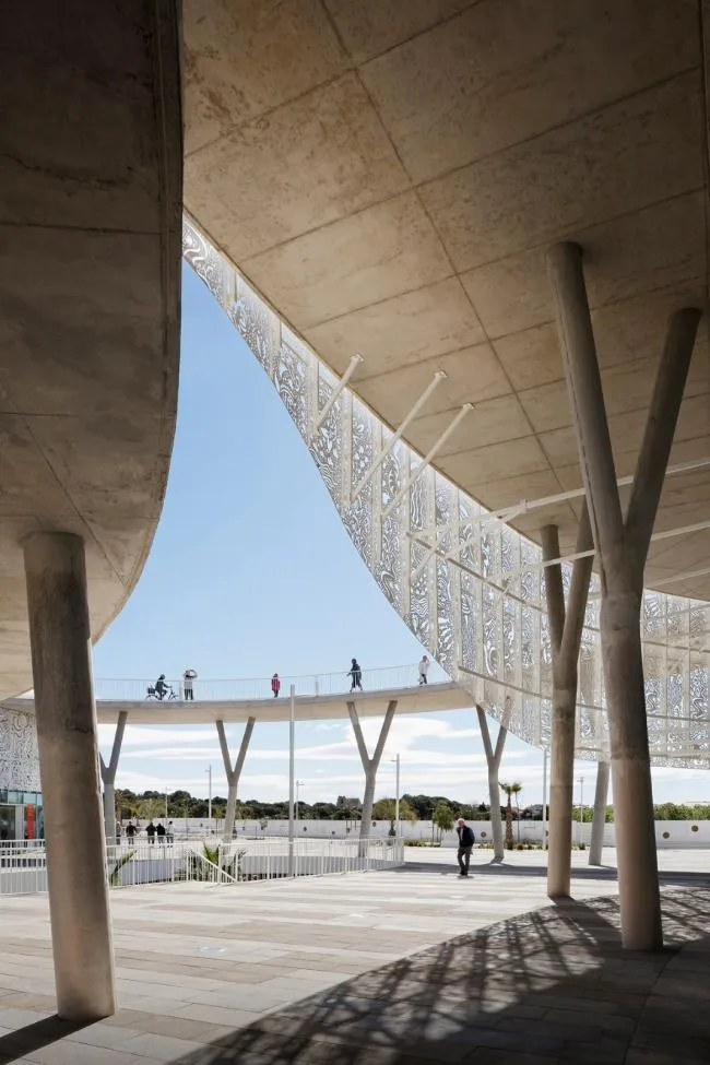 BIM Architecture | The White Pearl Between the Ocean and the Land: Agd Point Gaming and Exhibition Center/A+Architecture