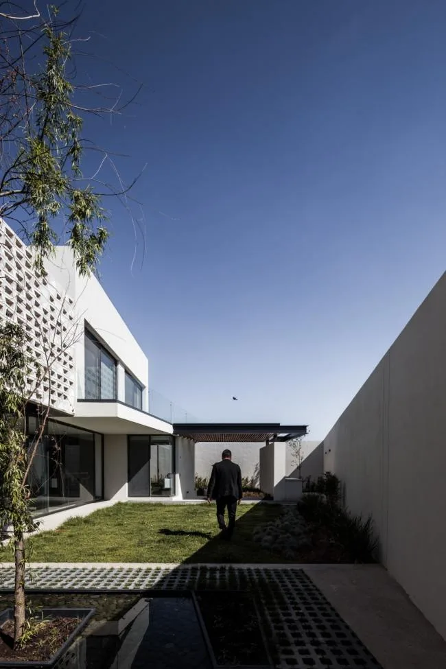 BIM Architecture | Light luxury yet elegant, exuding the natural scent of the site: RSV Room/Arkylab