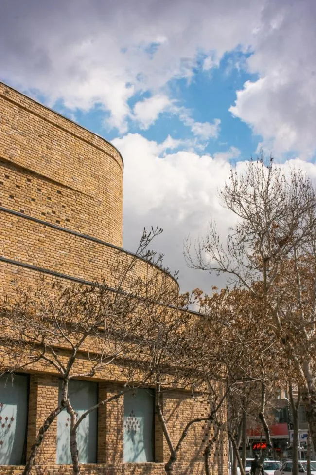 BIM Architecture | Preserving the Last Solemn of Civilization in Social Conflict: Cheshm-o-Cheragh Market/ABAR Office