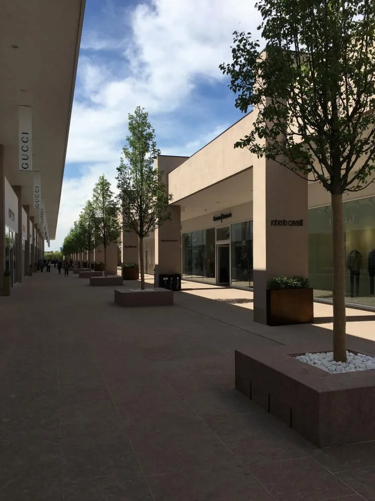 BIM Architecture | Like a white coffin, piercing the sky: Torino Outlets/Claudio Silvestrin Architects