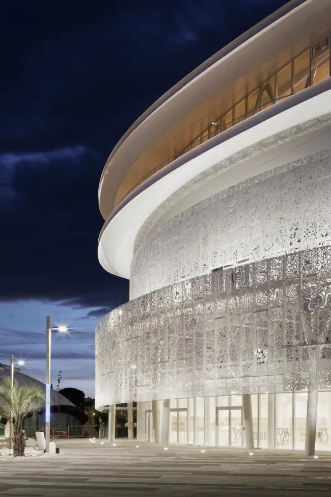 BIM Architecture | The White Pearl Between the Ocean and the Land: Agd Point Gaming and Exhibition Center/A+Architecture