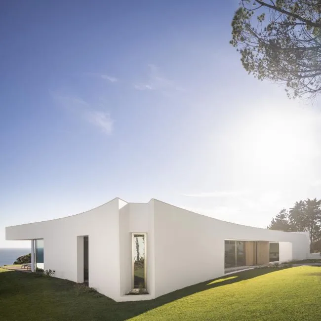 BIM Architecture | A Ray of Light from the Sea of Luxury: LuxMare Private Residence/M á rio Martins Atelier