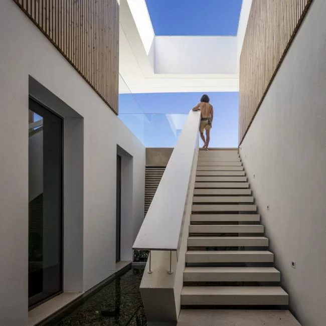 BIM Architecture | A Ray of Light from the Sea of Luxury: LuxMare Private Residence/M á rio Martins Atelier