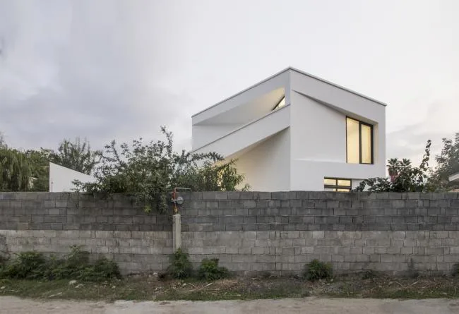 BIM architecture | A touch of white between villages and settlements: Natermuri Villa/KA Architecture Studio