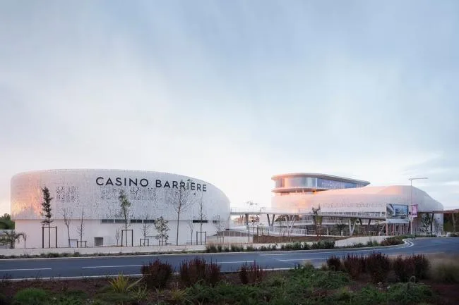 BIM Architecture | The White Pearl Between the Ocean and the Land: Agd Point Gaming and Exhibition Center/A+Architecture