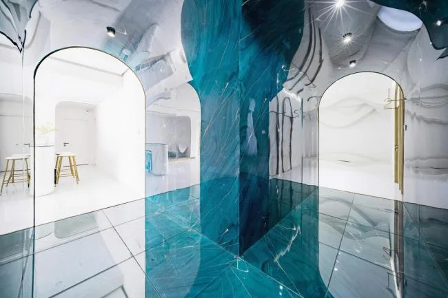 BIM architecture | Like crossing deep waters: Beauty salons/flat design on national borders