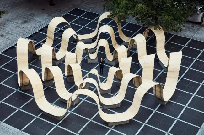 BIM Architecture | 2019 London Design Festival waveform timber assembly: 'Please sit down'/Paul Coxeter