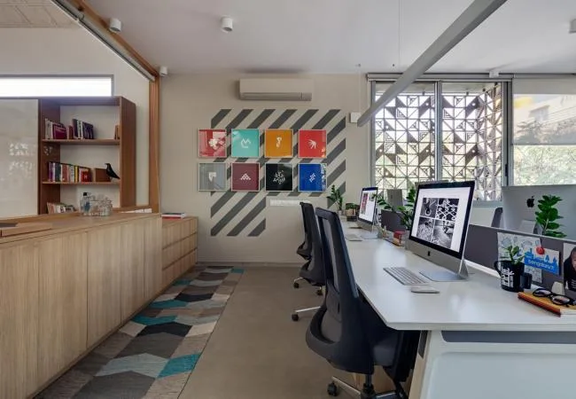 BIM Architecture | Design Studio Full of Clear and Artistic Fragrance/Khosra Architecture Studio