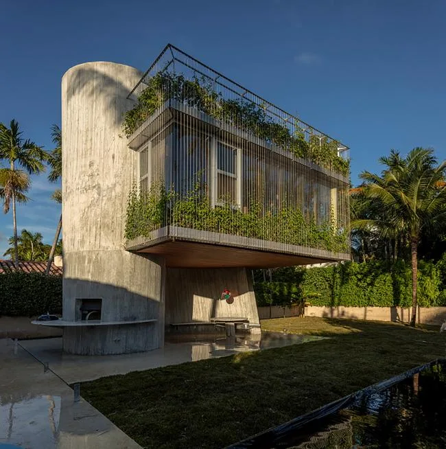 BIM Architecture: Solar Trajectory Residence by Christian Wassmann Featuring Geometric Freehand Concrete Sculpture-BIM WORLD