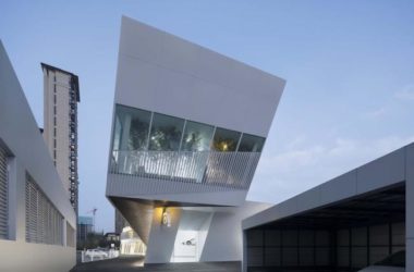 BIM Architecture: Addressing Misalignment, Twisting, and Dynamic Tilt at China’s Lamborghini Exhibition Center by Puma Architectural Design-BIM WORLD