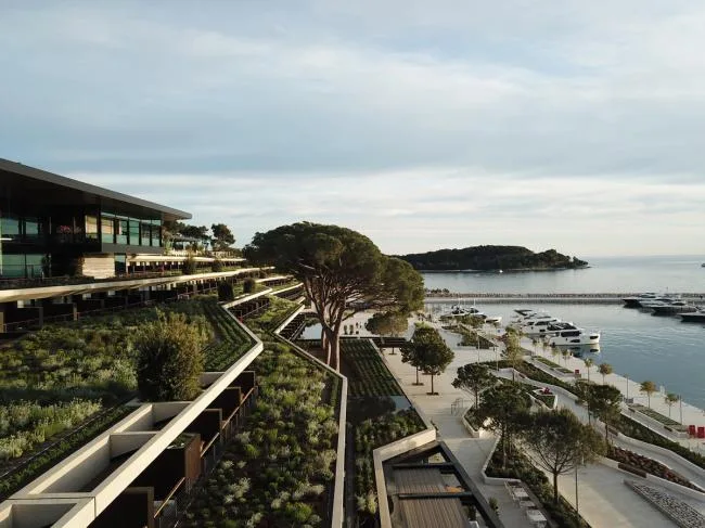 BIM architecture | Winding and folding, enjoying the sea and sky in one color: Rovini Park Hotel/3LHD