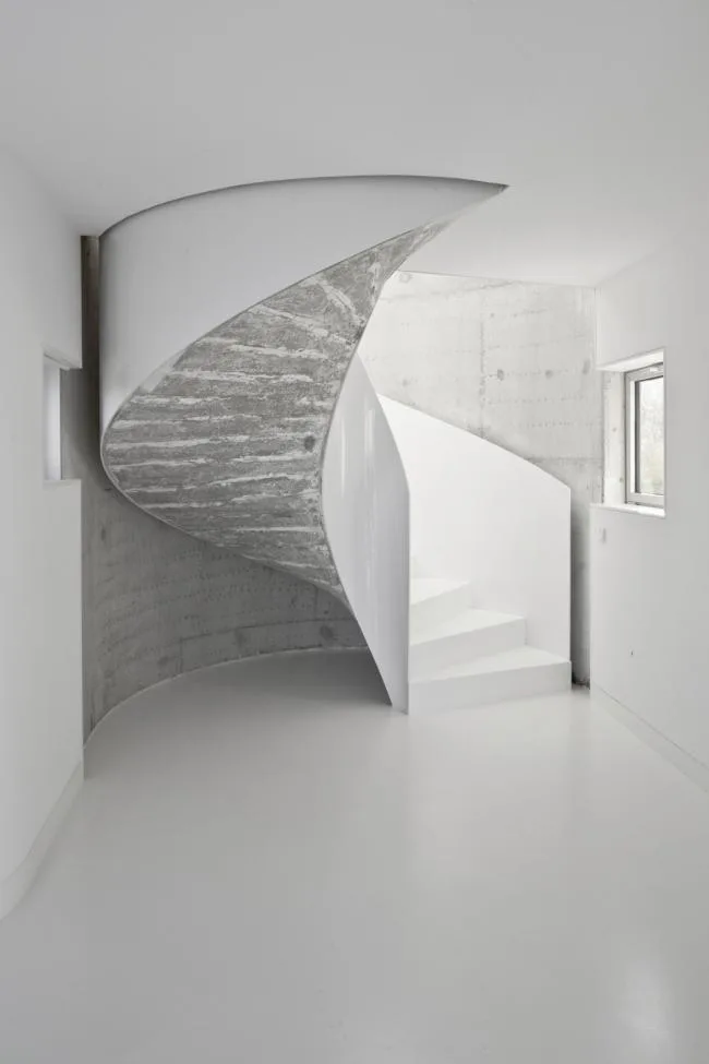 BIM Architecture | Pure as Water, Light Waves and Calm: Spanish V Residential/Dosis