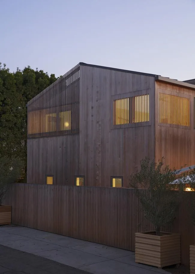 BIM Architecture | Jumping Irregular Geometric Shapes: Los Angeles Beach Resort/Blue Truck Studio