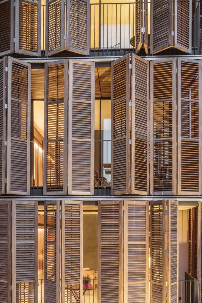 BIM Architecture | Light and Shadow Circulation Brings Warm Texture - Four Friends Apartment in Spain