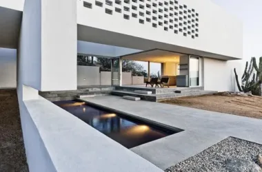 BIM Architecture: Sakatkas Villa 4 on a Desert Volcanic Ridge by Campos Leckie Studio-BIM WORLD