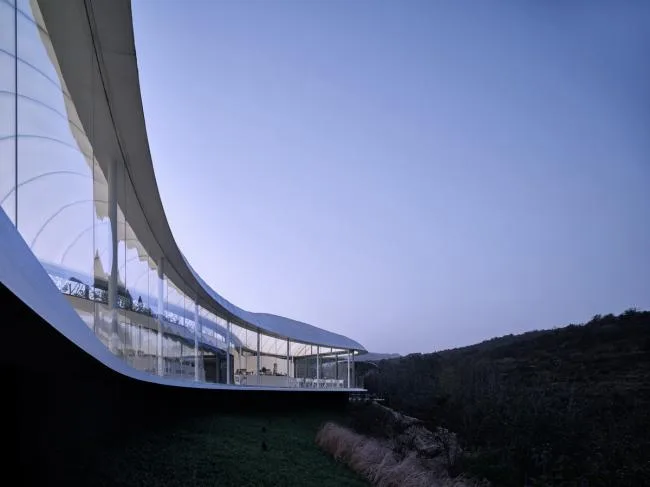BIM Architecture | Suspended "Cloud": Mount Taishan Jiunvfeng Study/gad · line+studio