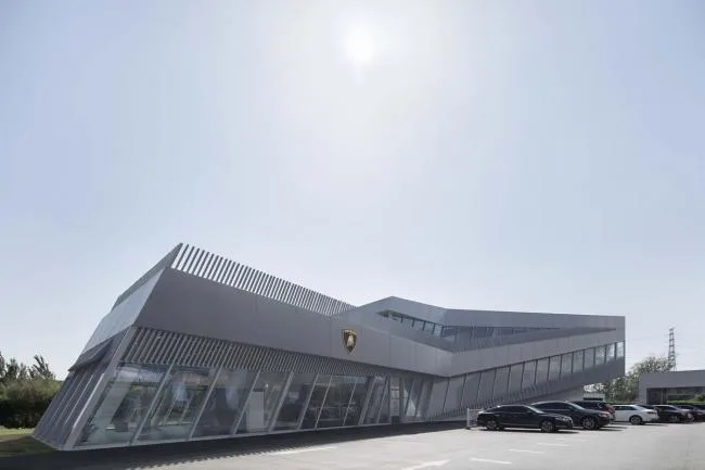 BIM Architecture | Misalignment and Twisting, Dynamic Tilt: China Lamborghini Exhibition Center/Puma Architectural Design Firm