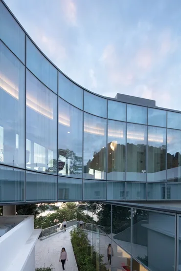BIM Architecture | Dream Architecture Studio designs' Hong Kong University of Chicago Center 'on a hillside