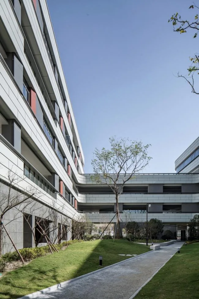 BIM Architecture | Floating Stereoscopic Campus - Zhejiang University School of Education Affiliated Middle School/Zhejiang University Architectural Design and Research Institute Co., Ltd