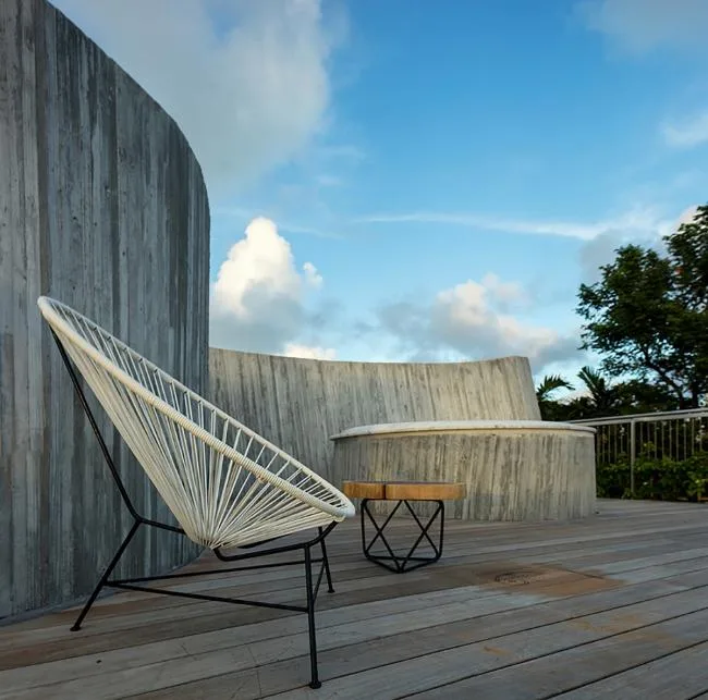 BIM Architecture | Geometric Freehand Concrete Sculpture: Solar Trajectory Residence/Christian Wassmann