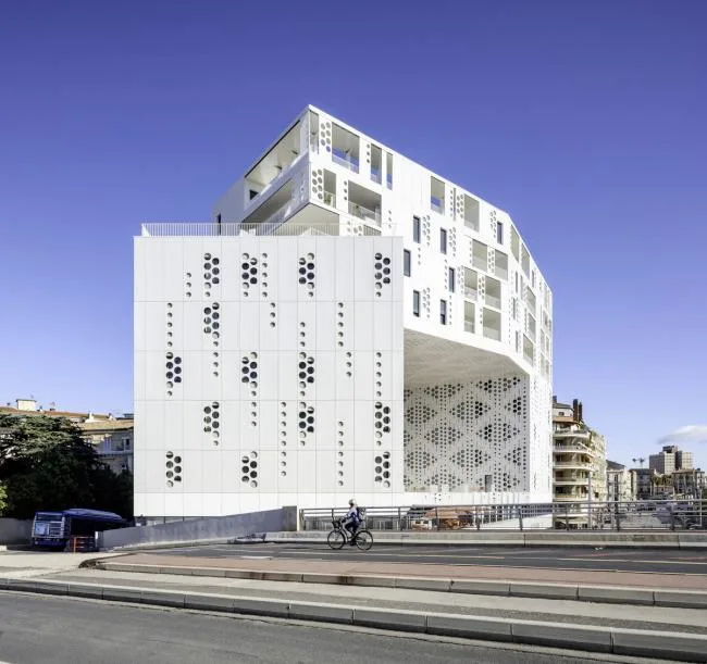 BIM Architecture | Elegant and Holy Like a Pure White Lace Skirt: Montigny Hotel Complex/Manuelle Gautrand Architecture